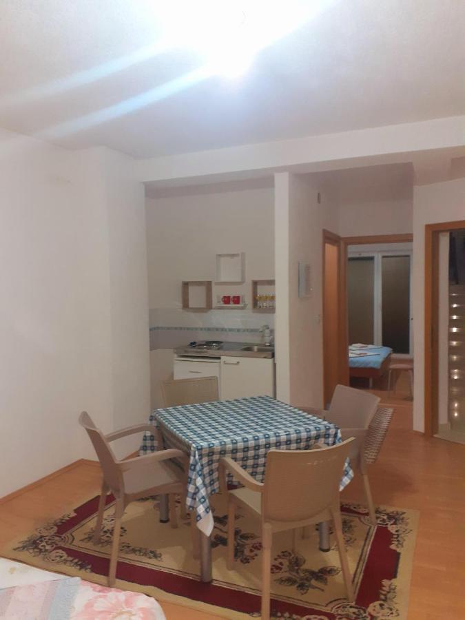 Apartmani Bakule Peštani المظهر الخارجي الصورة