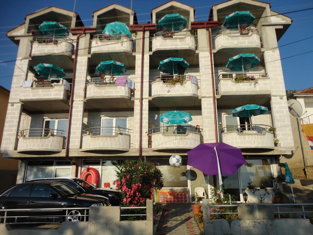 Apartmani Bakule Peštani المظهر الخارجي الصورة